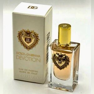 Dolce & Gabbana Devotion Eau De Parfum captivating Amber Vanilla fragrance women